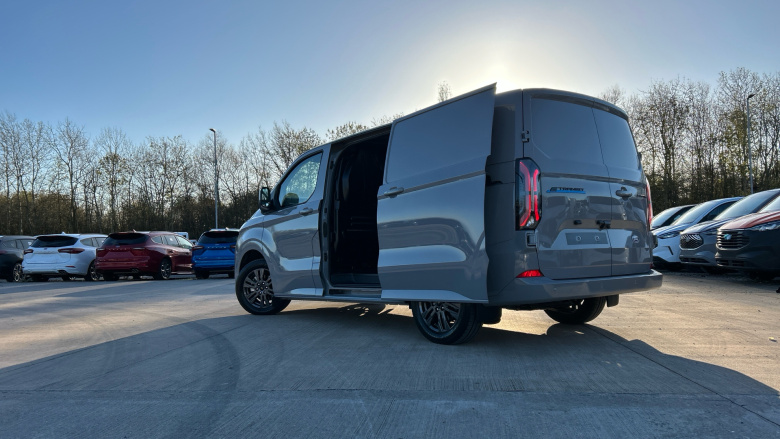 Ford Transit Custom E-320 L1 Rwd 100kW 65kWh H1 Van Limited Auto